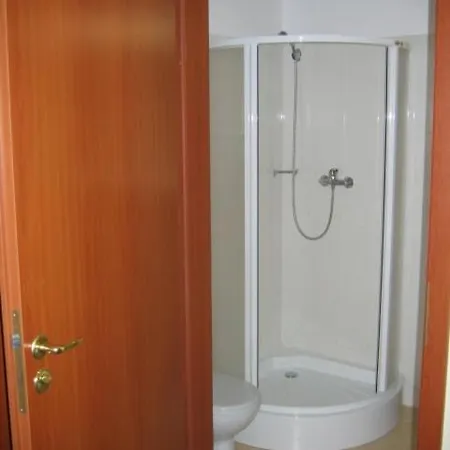 Linat Orchim Dom Goscinny Lodz  Exterior photo